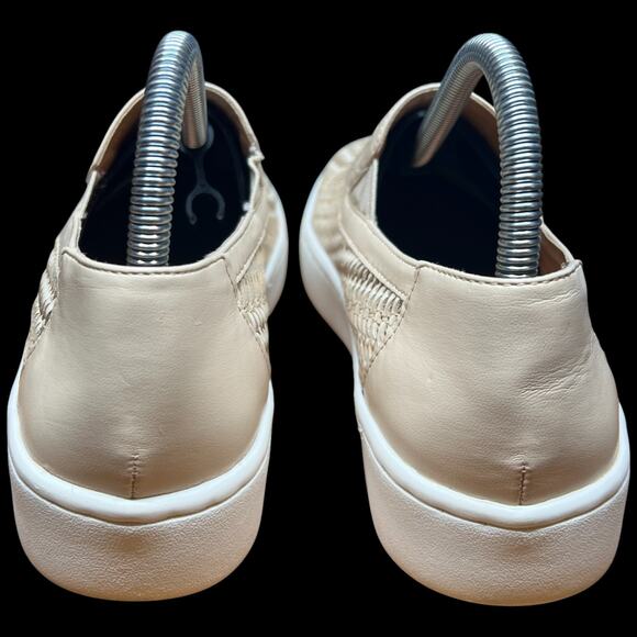 KAARI BLUE Women's 8 Cream Woven Loafer Slip On Comfort Shoes Casual - Picture 5 of 11